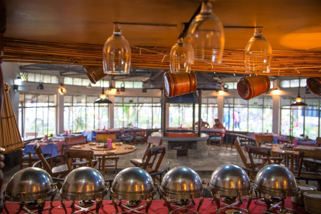 Chitwan Adventure Resort Sauraha Dış mekan fotoğraf