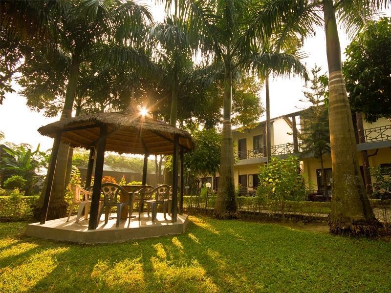 Chitwan Adventure Resort Sauraha Dış mekan fotoğraf