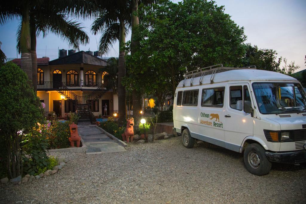 Chitwan Adventure Resort Sauraha Dış mekan fotoğraf