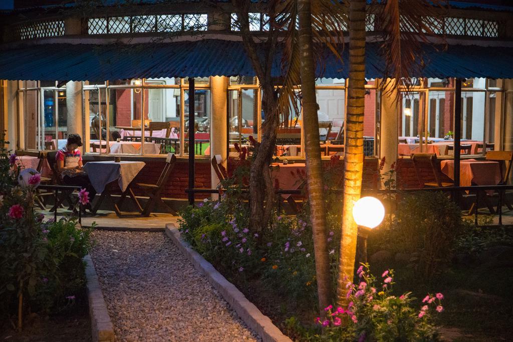 Chitwan Adventure Resort Sauraha Dış mekan fotoğraf