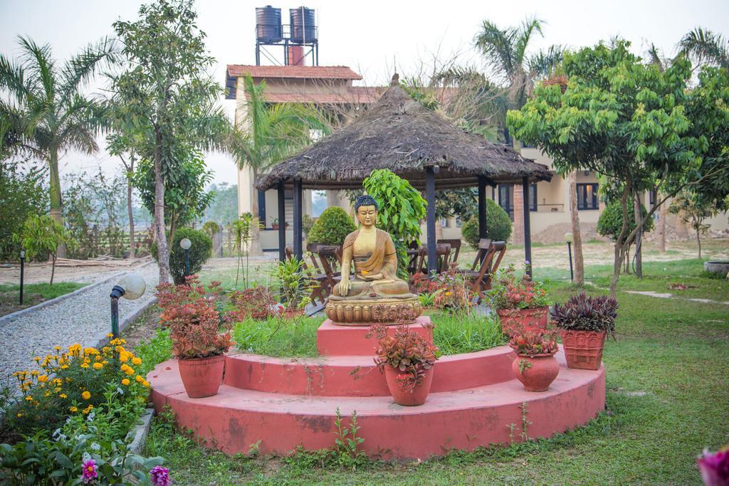 Chitwan Adventure Resort Sauraha Dış mekan fotoğraf