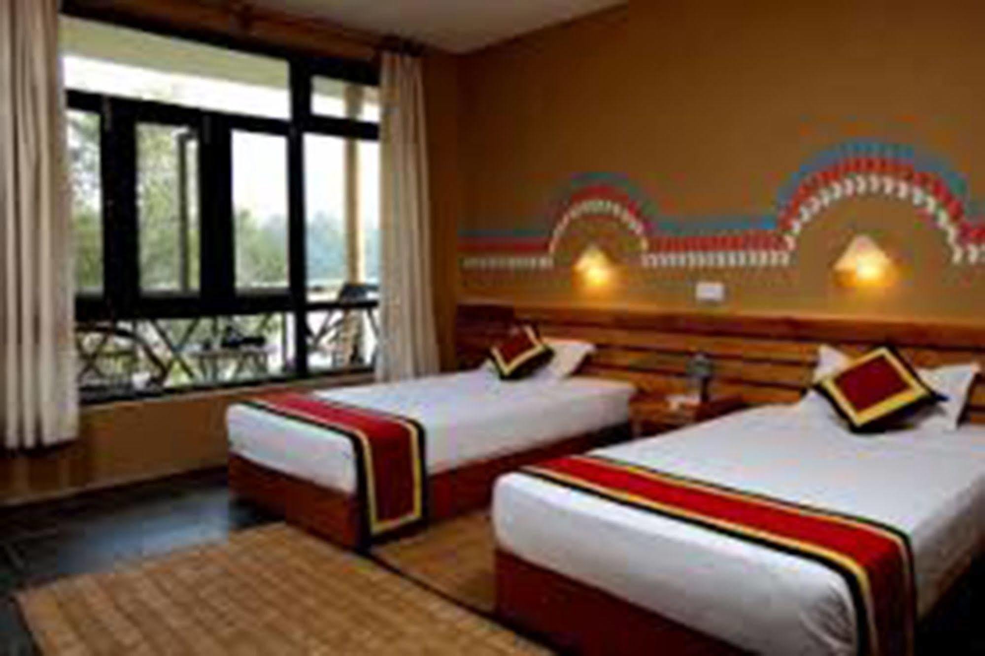 Chitwan Adventure Resort Sauraha Dış mekan fotoğraf