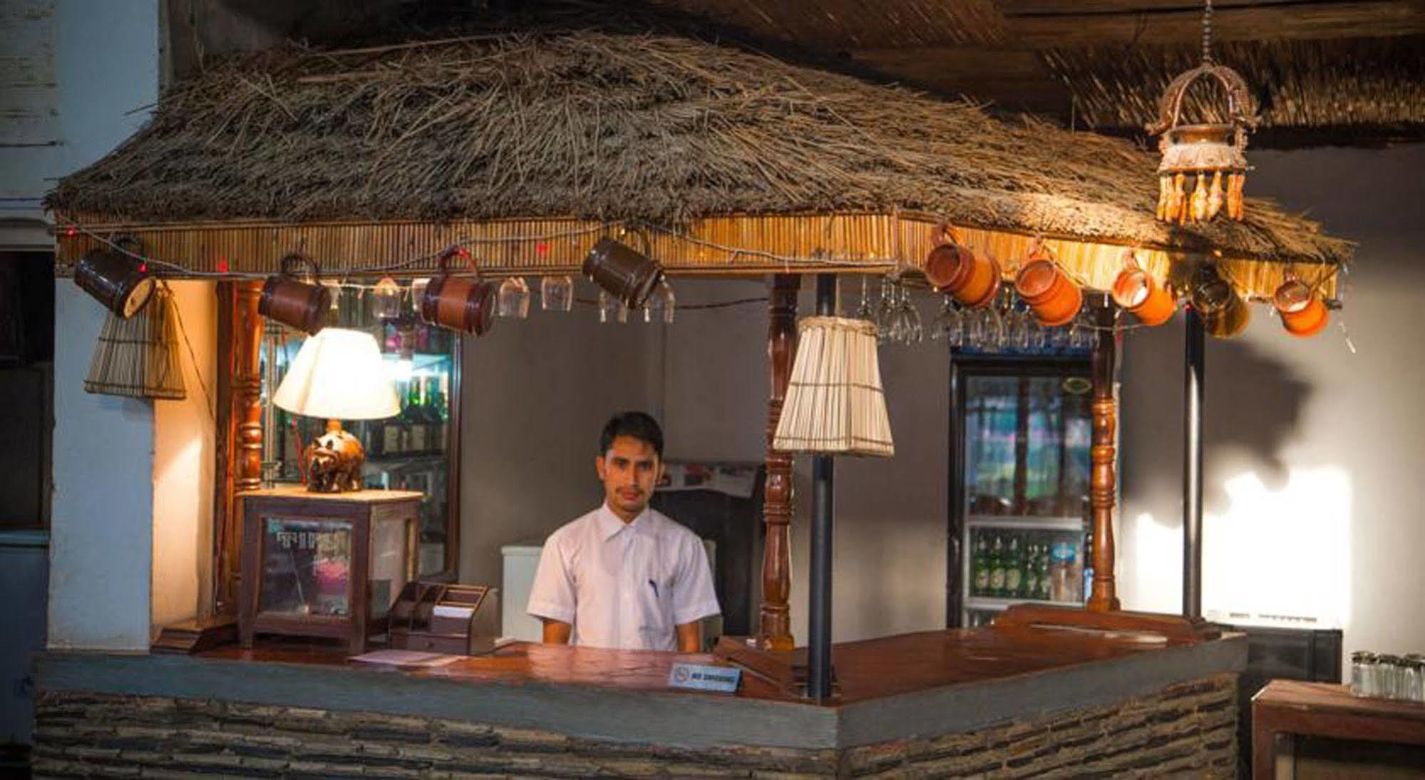 Chitwan Adventure Resort Sauraha Dış mekan fotoğraf