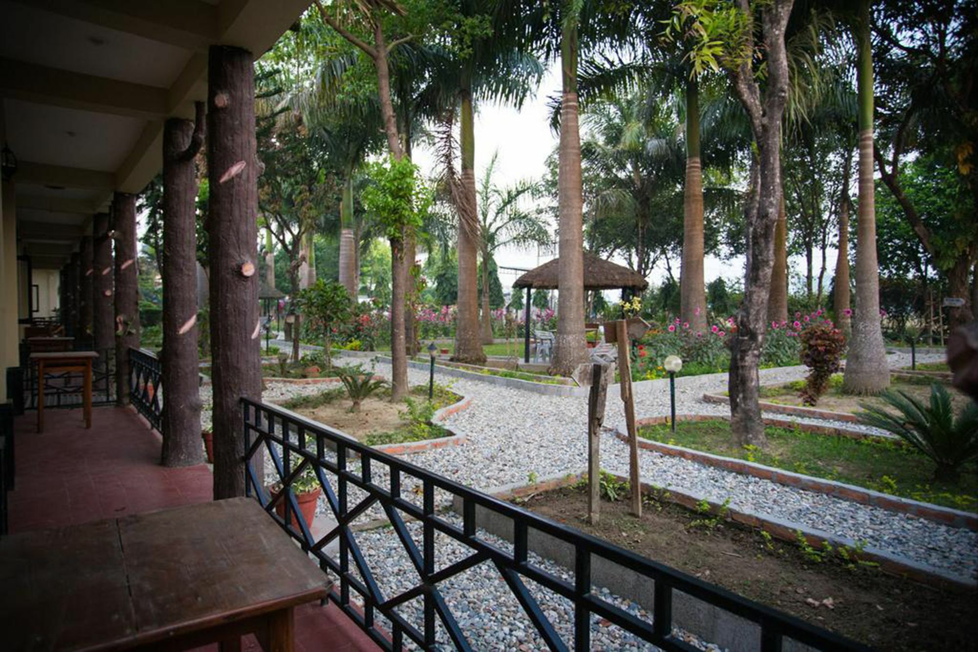 Chitwan Adventure Resort Sauraha Dış mekan fotoğraf